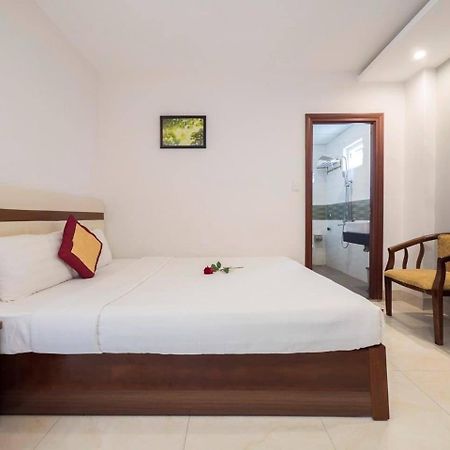 Golden House Hotel Da Nang Exterior photo