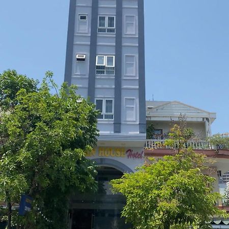 Golden House Hotel Da Nang Exterior photo