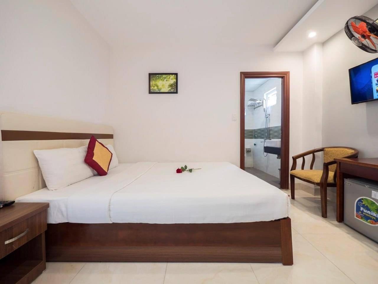 Golden House Hotel Da Nang Exterior photo