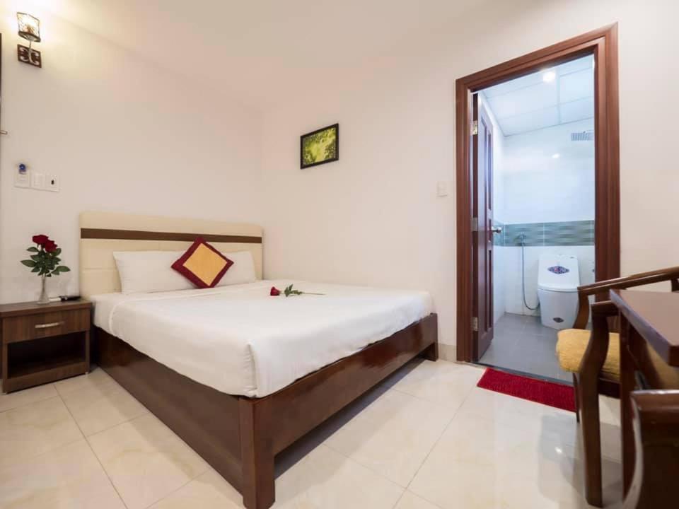 Golden House Hotel Da Nang Exterior photo