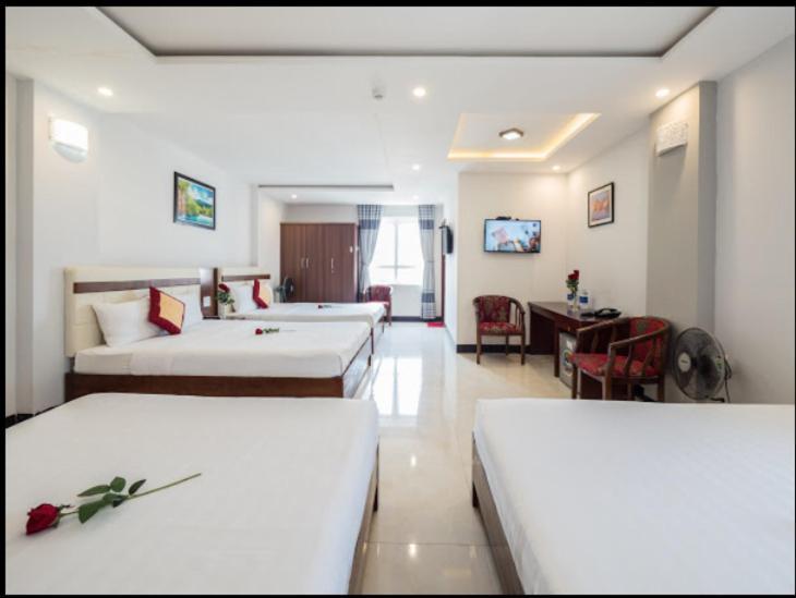 Golden House Hotel Da Nang Exterior photo